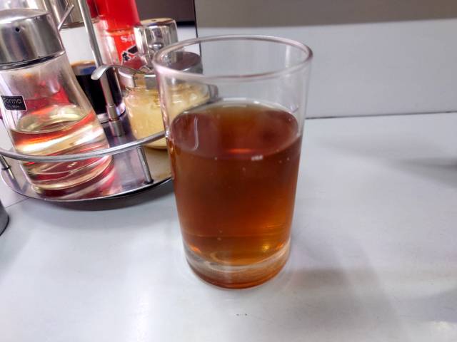 ラーメンショップやっこで提供された麦茶