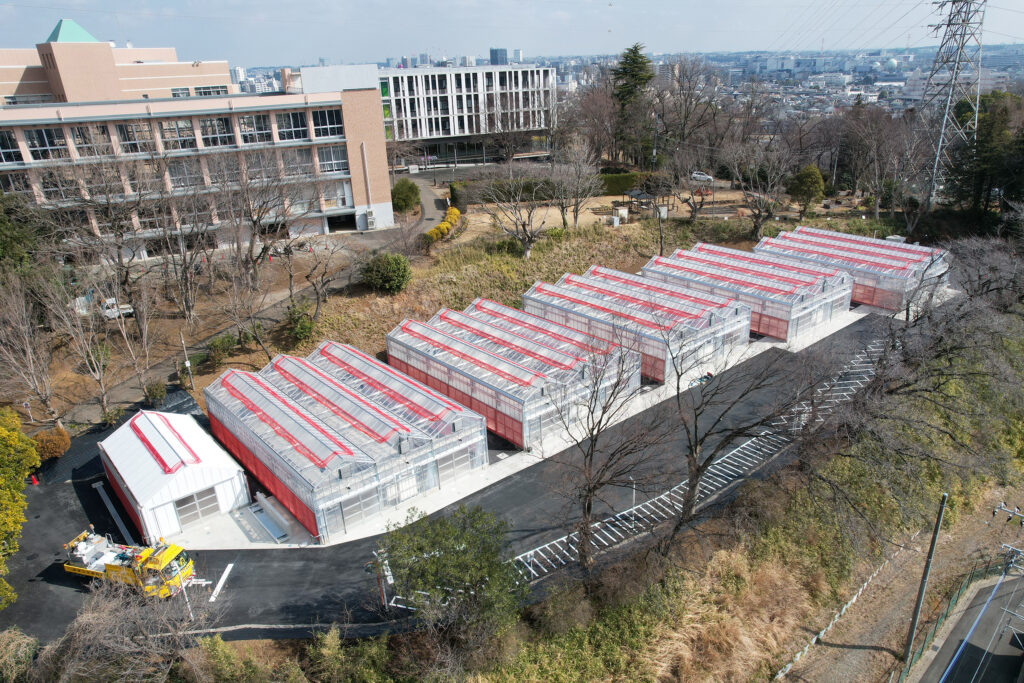 長谷門東温室の全景